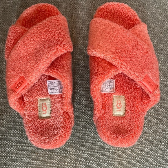 Ugg Fuzzy Sugar terry Cross Slide Size 5 - Picture 6 of 8
